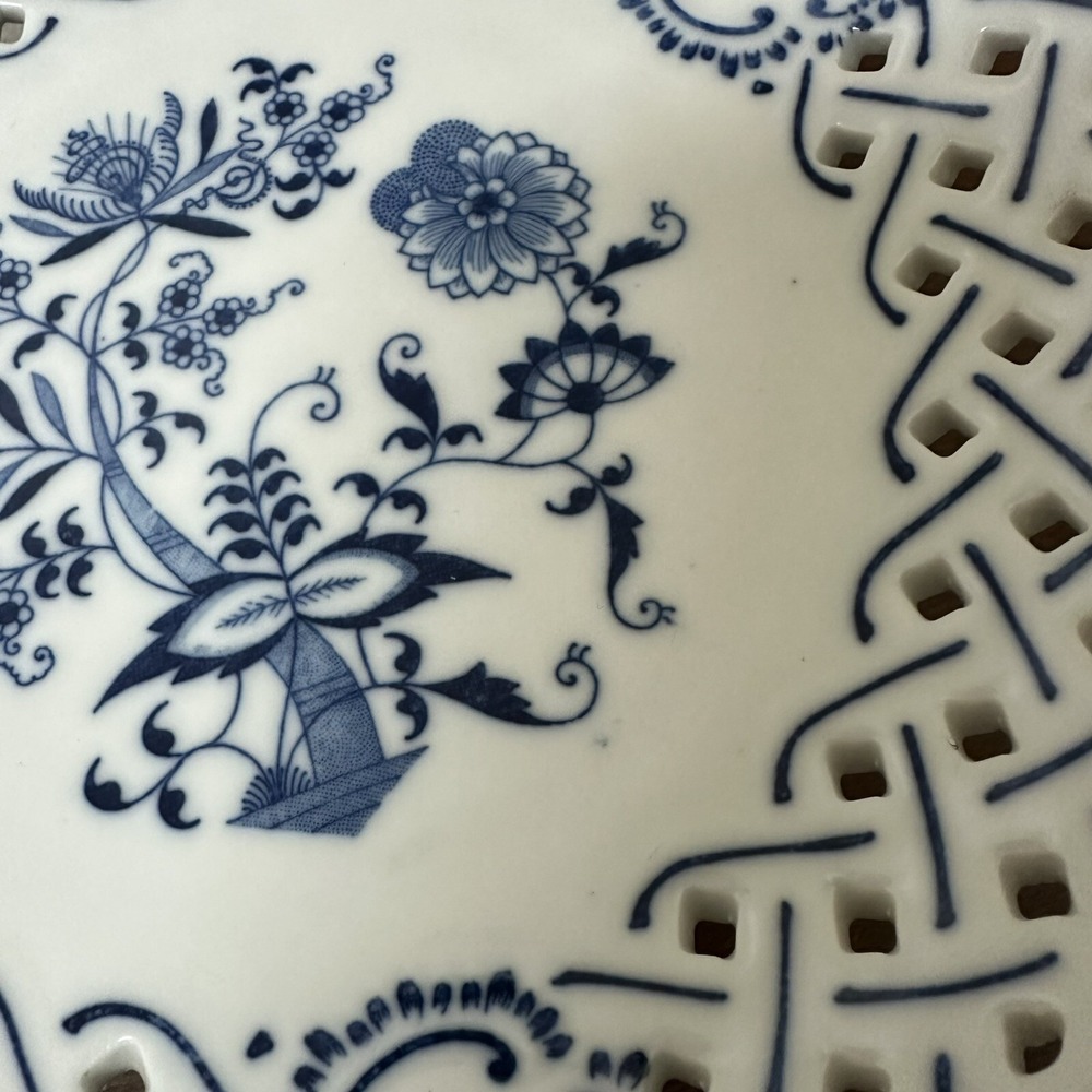 Blue Danube Blue Onion Reticulated Cake Plate Stand 8.5" Made In Japan - Picture 6 of 11